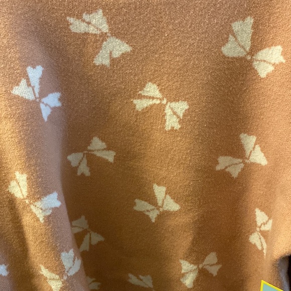 Sweater - Picture 4 of 7